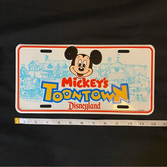 Disneyland Mickey’s Toontown Metal Vanity Plate Mickey Mouse Size 12”*6” - Picture 4 of 4